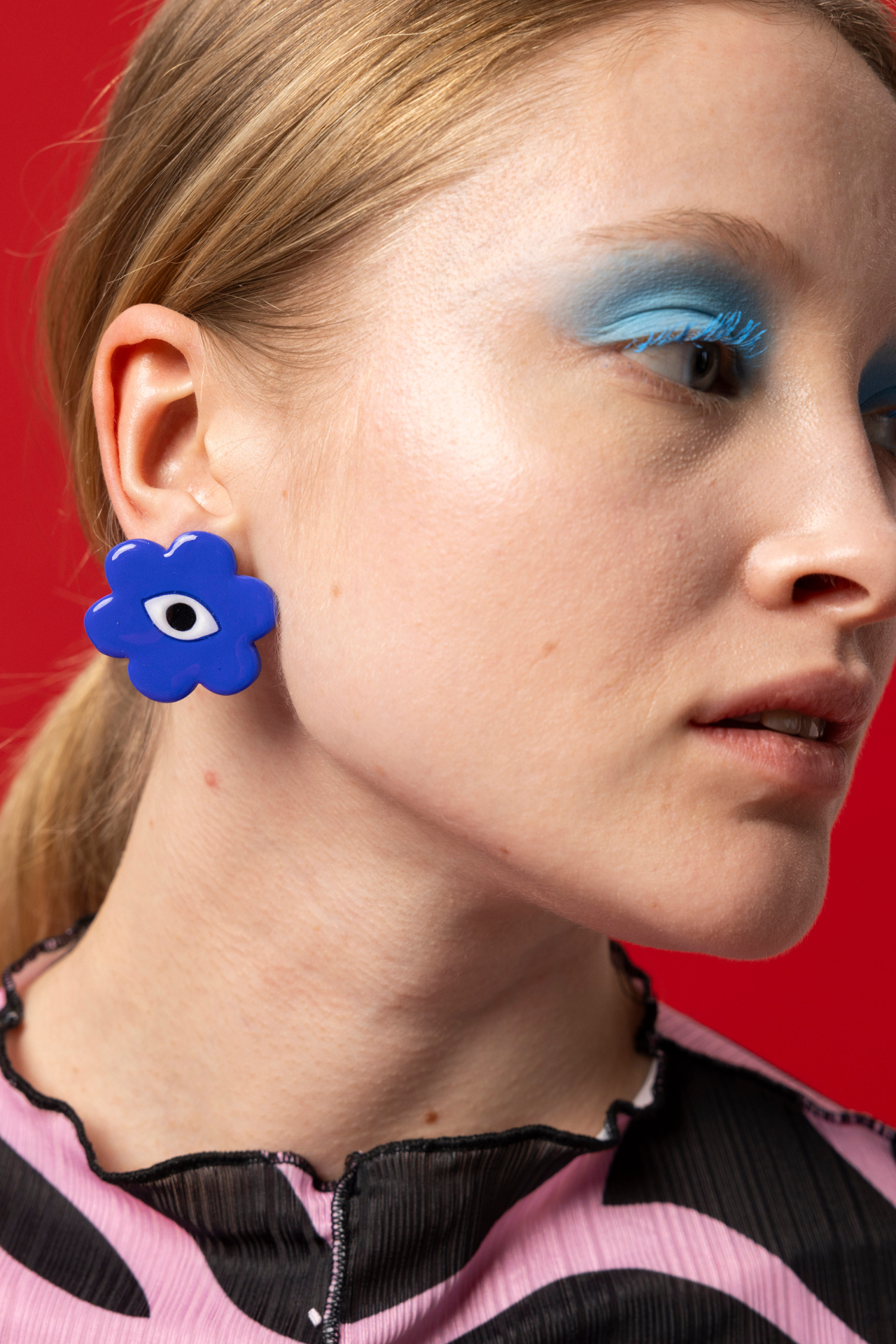 DIESBLON X ADELIE PENGU FLOWER EARRINGS